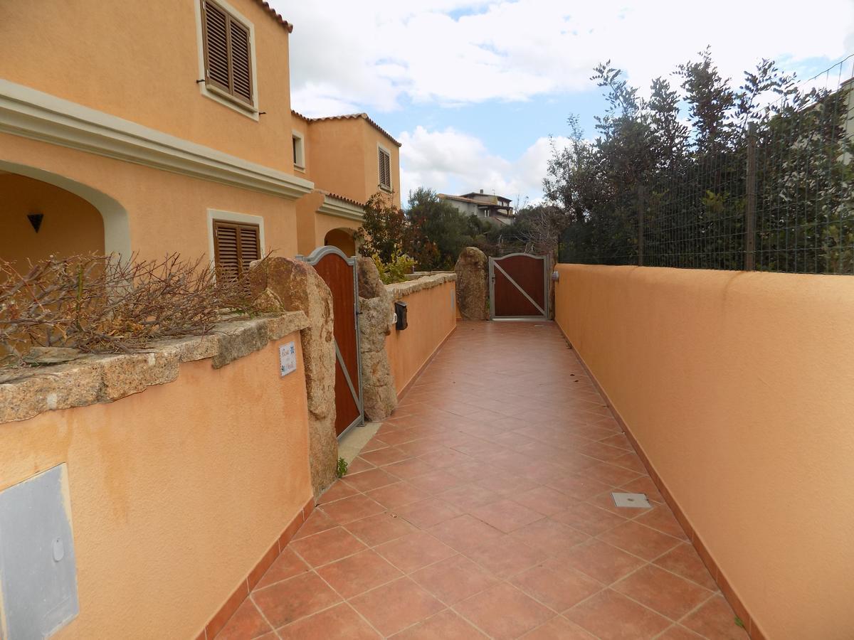Aria Di Vacanza - Gelsi Olbia Exteriör bild