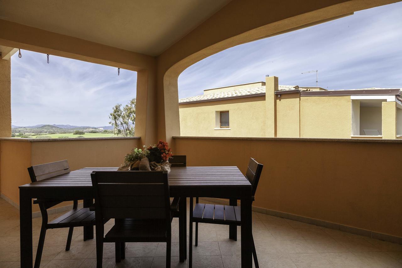 Aria Di Vacanza - Gelsi Olbia Exteriör bild