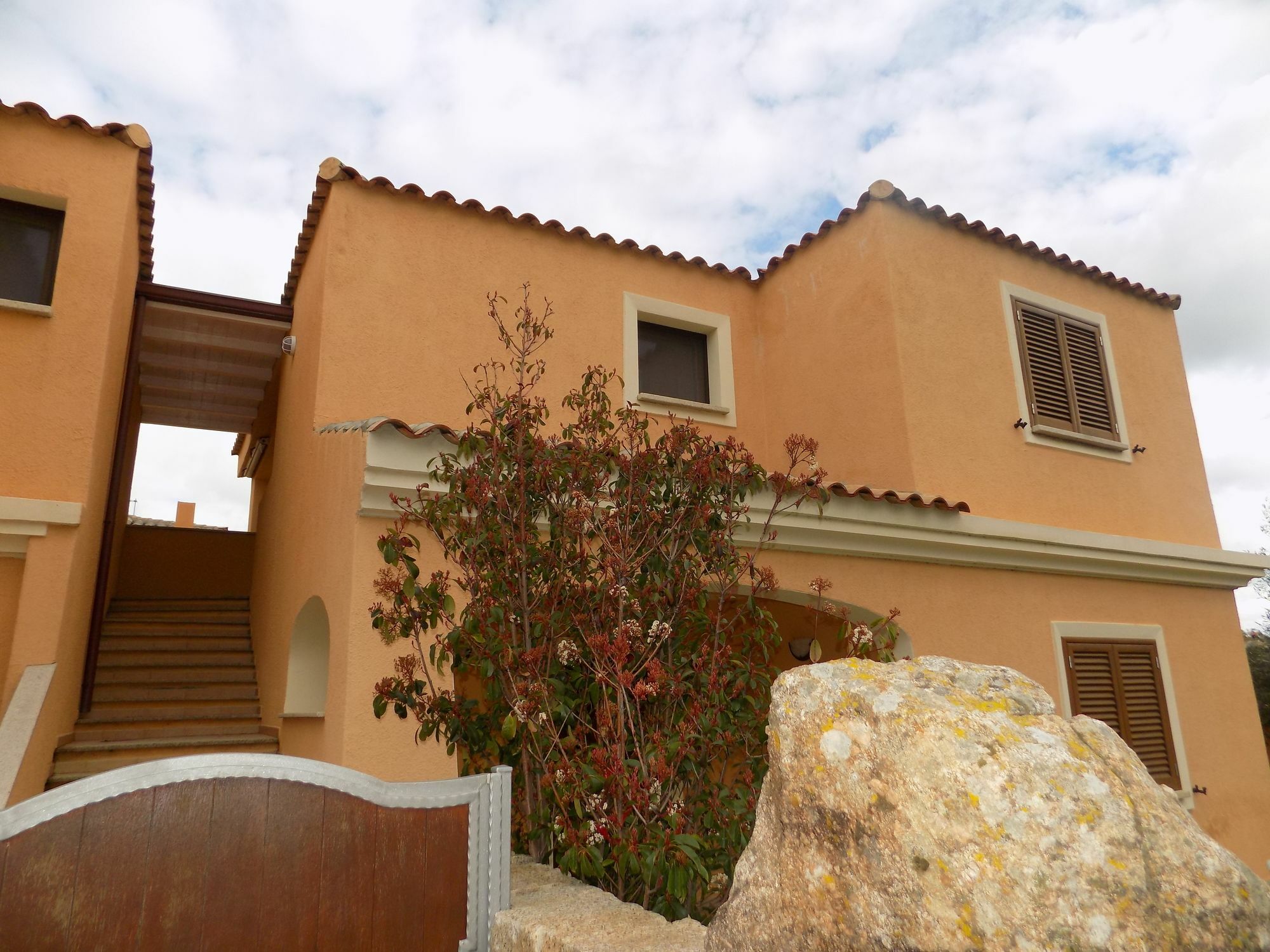 Aria Di Vacanza - Gelsi Olbia Exteriör bild